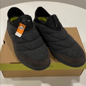 NIB Florsheim Charcoal Slippers